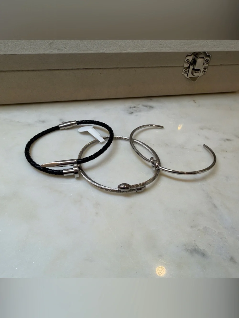 Set of 3 bracelets real black leather, cable and adjustable, stainless steel.